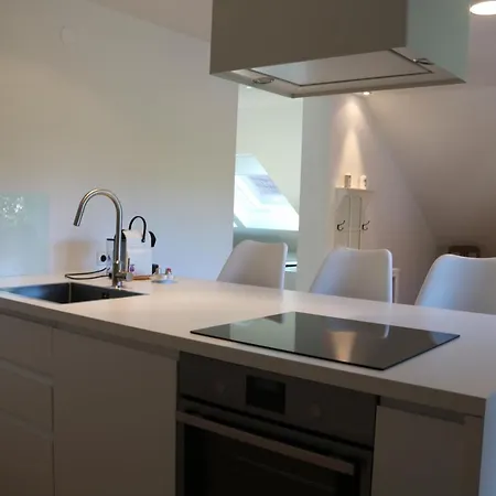 Tuniberglounge - Moderne, Helle Und Grosszugige