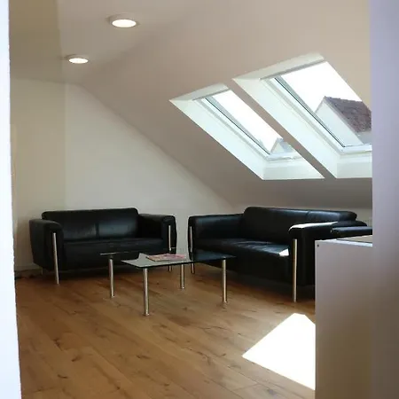 Tuniberglounge - Moderne, Helle Und Grosszugige Daire