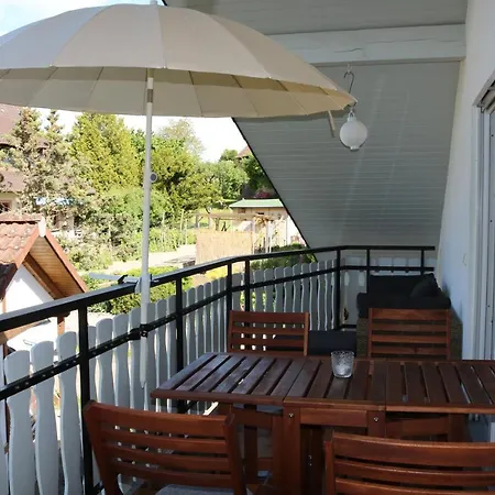 Tuniberglounge - Moderne, Helle Und Grosszugige Daire